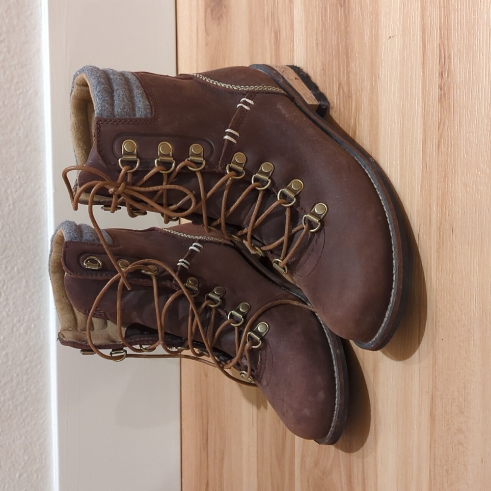 Kodiak Women's Lace Up Boots Size 6